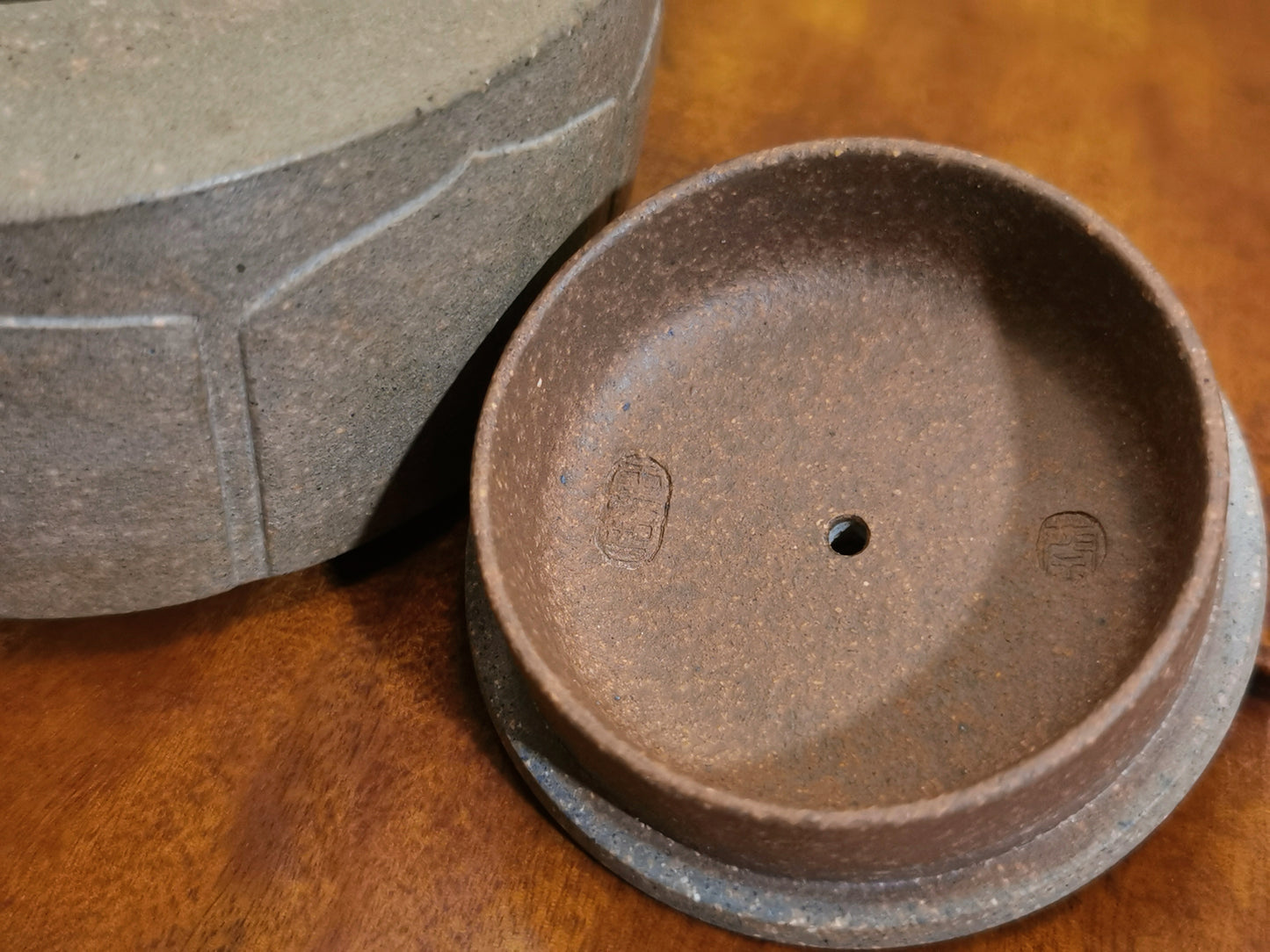 Ding’s Flamed Round Lotus Pot 丁家清代料 窯變 蓮瓣僧帽壺