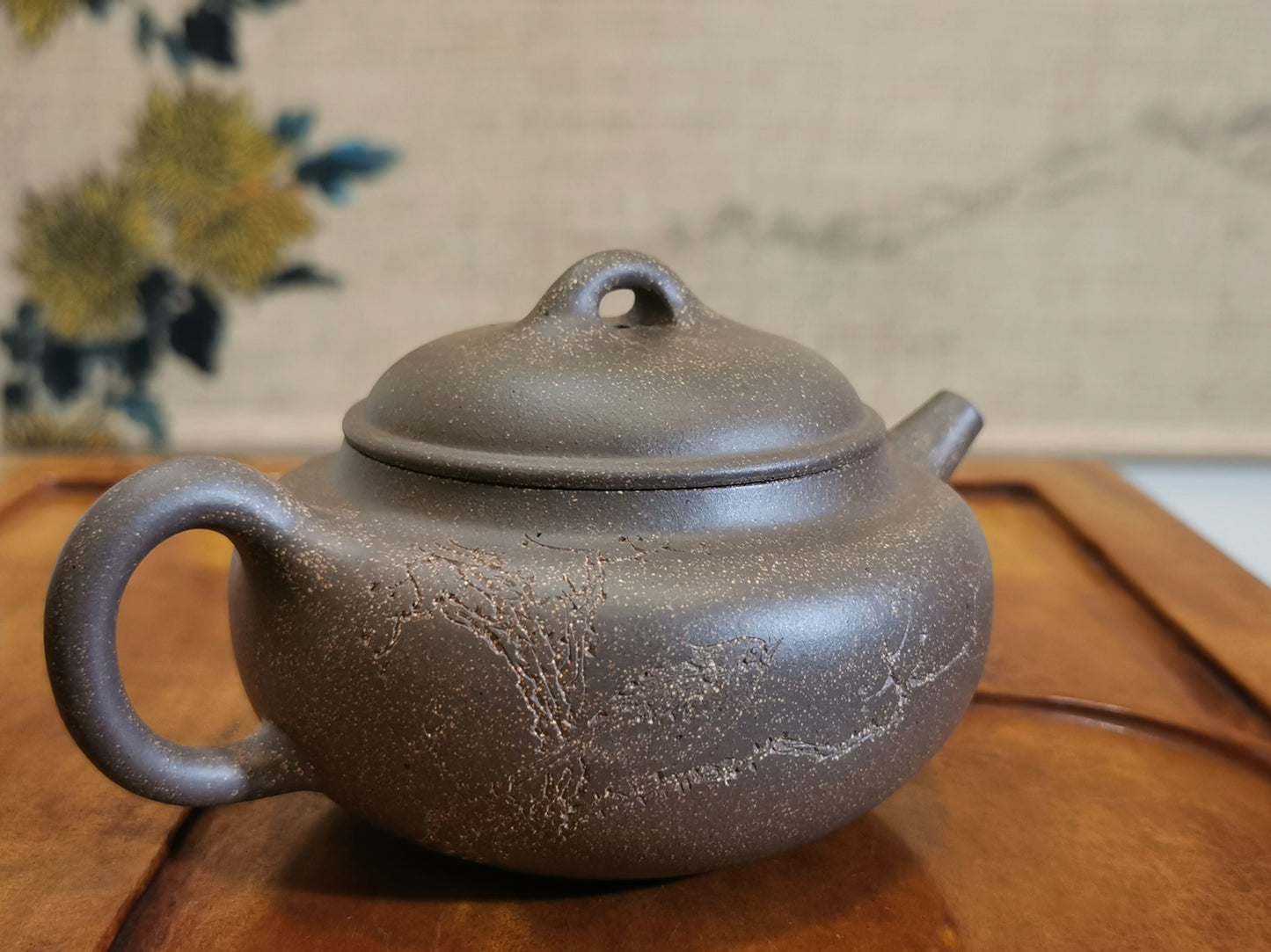 Qinghuini teapot engraved by LI Zhenghua 原礦青段泥 李正華刻繪